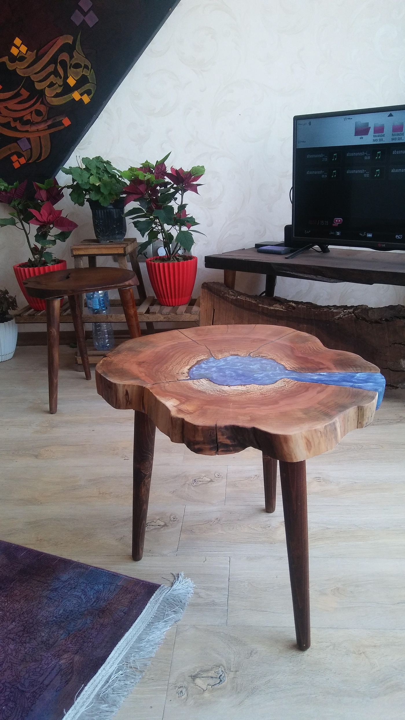 woodworking table woodwork Saeedarts interiordesign liveedge livewood minitable resinart woodart
