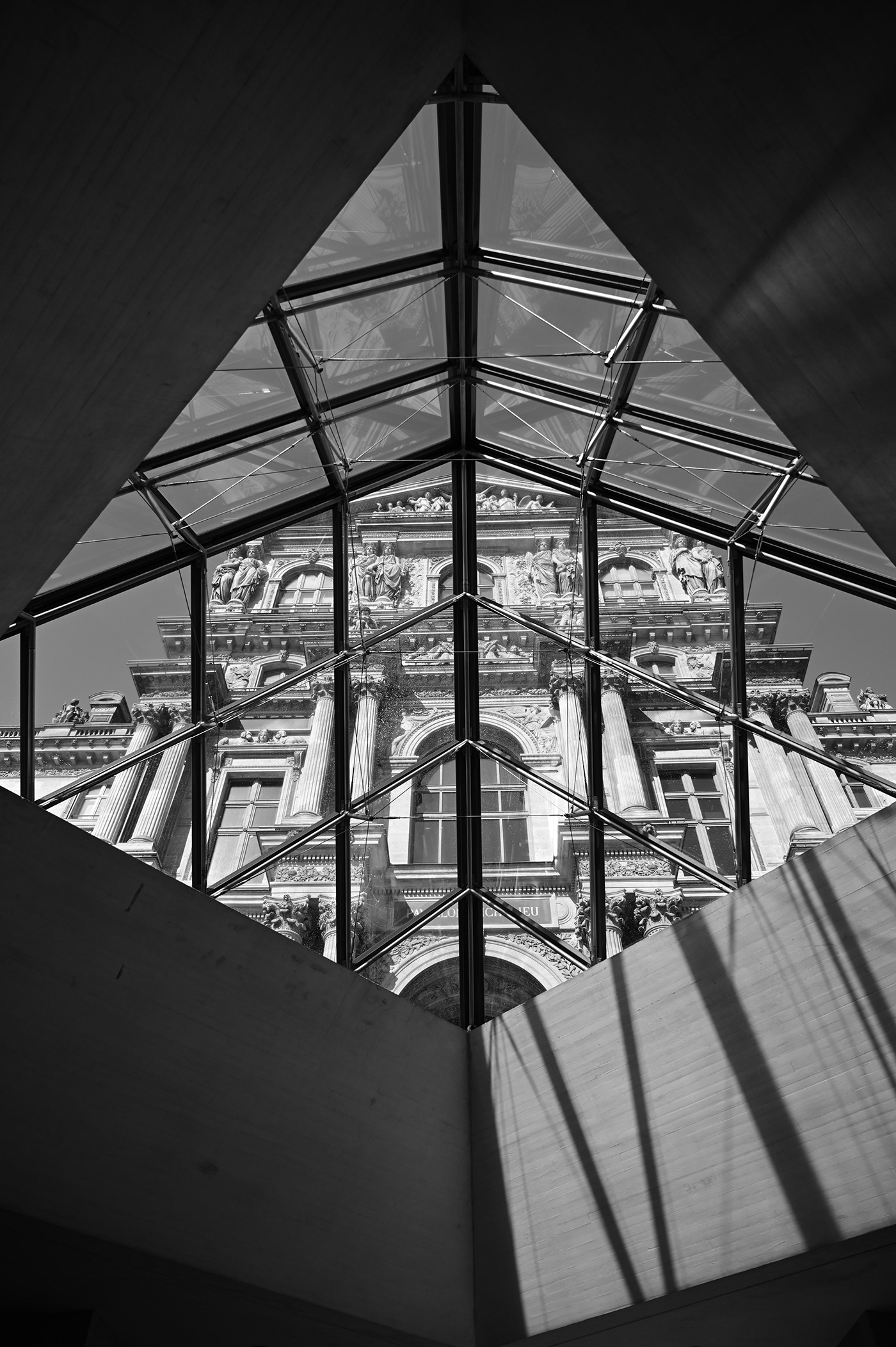 art black and white louvre Nikon Paris