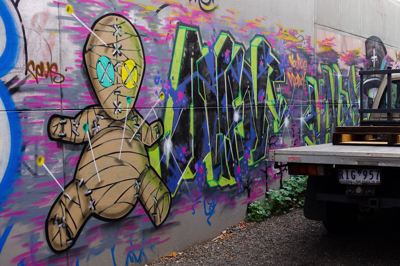 Melbourne Australia Travel Street Photography  kids Graffiti design Fun family