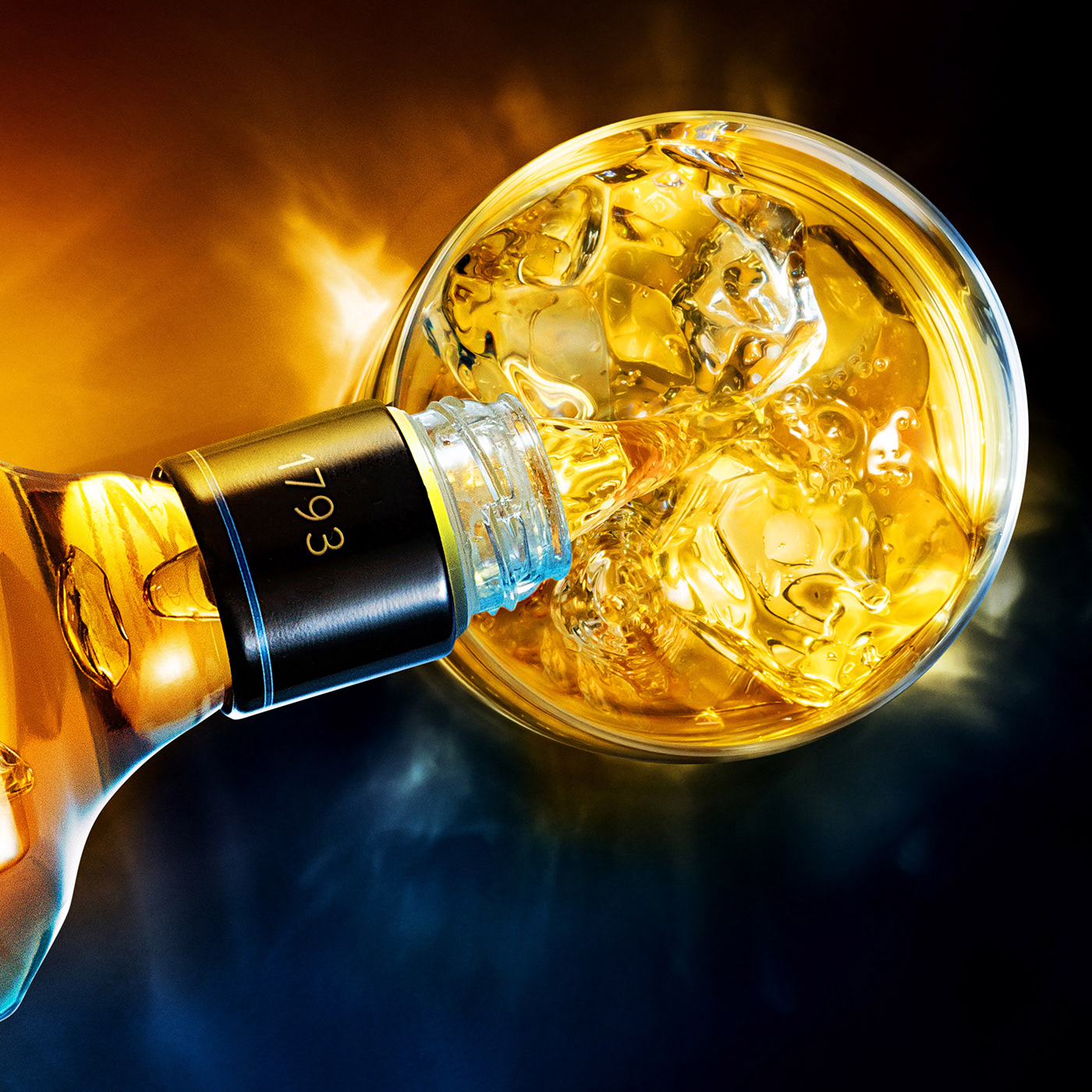 botella bottle color glass ice lights photoshop product retouch Whiskey
