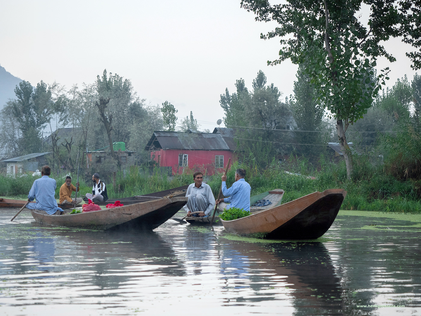 India Kashmir Srinagar Dal Lake shikara Photography  Nature houseboat vendors