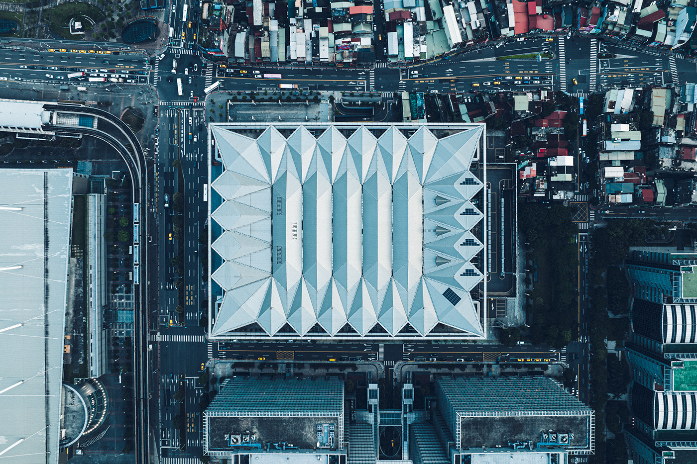 Aerial architecture Photography  taiwan 台灣 台灣空拍 合法申請 向上帝借了副眼鏡 建築 里卡豆