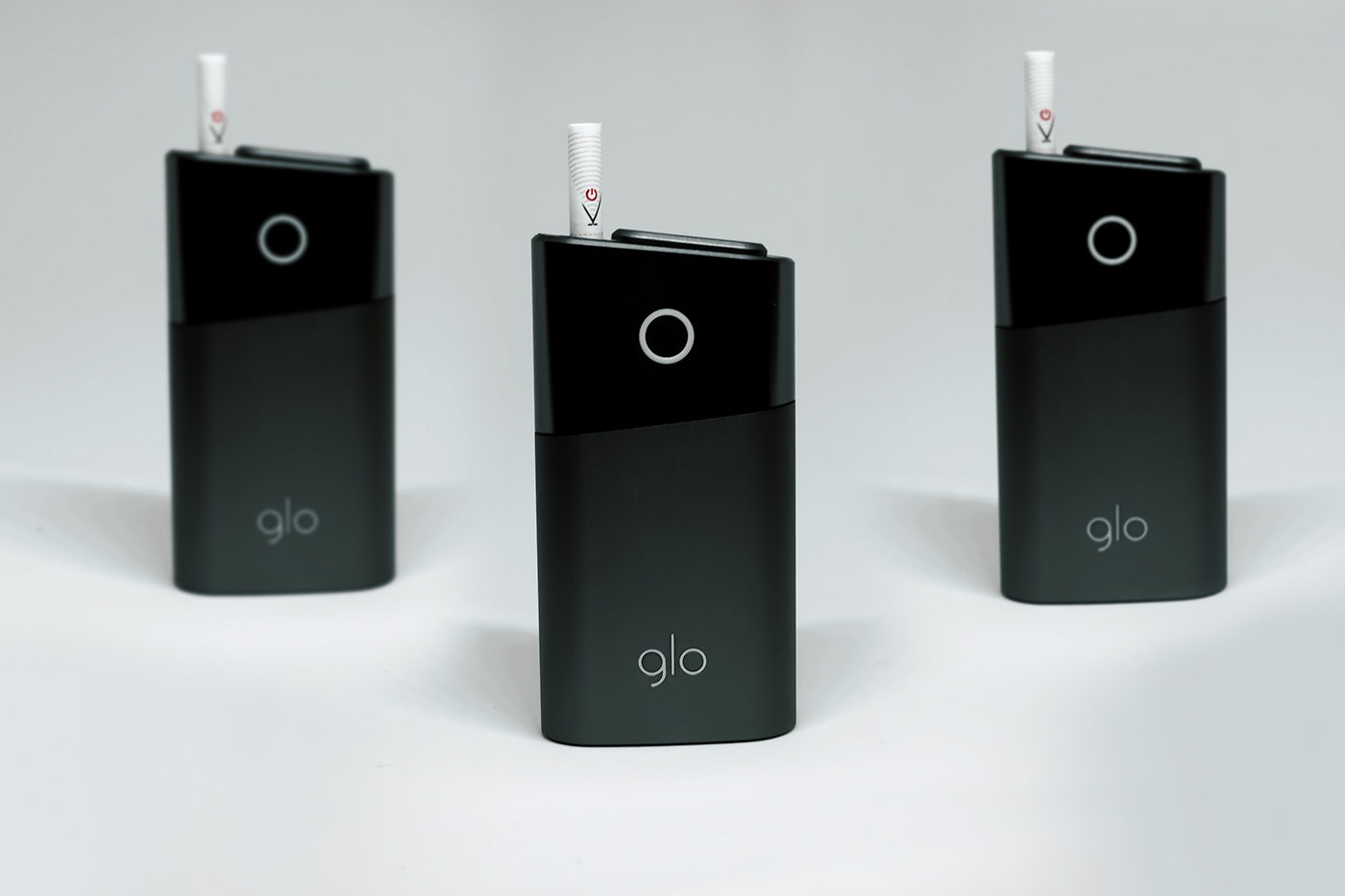 Advertising  Glo branding  lifestyle Minimalism Photography  product design  smoke-free Technology tobacco