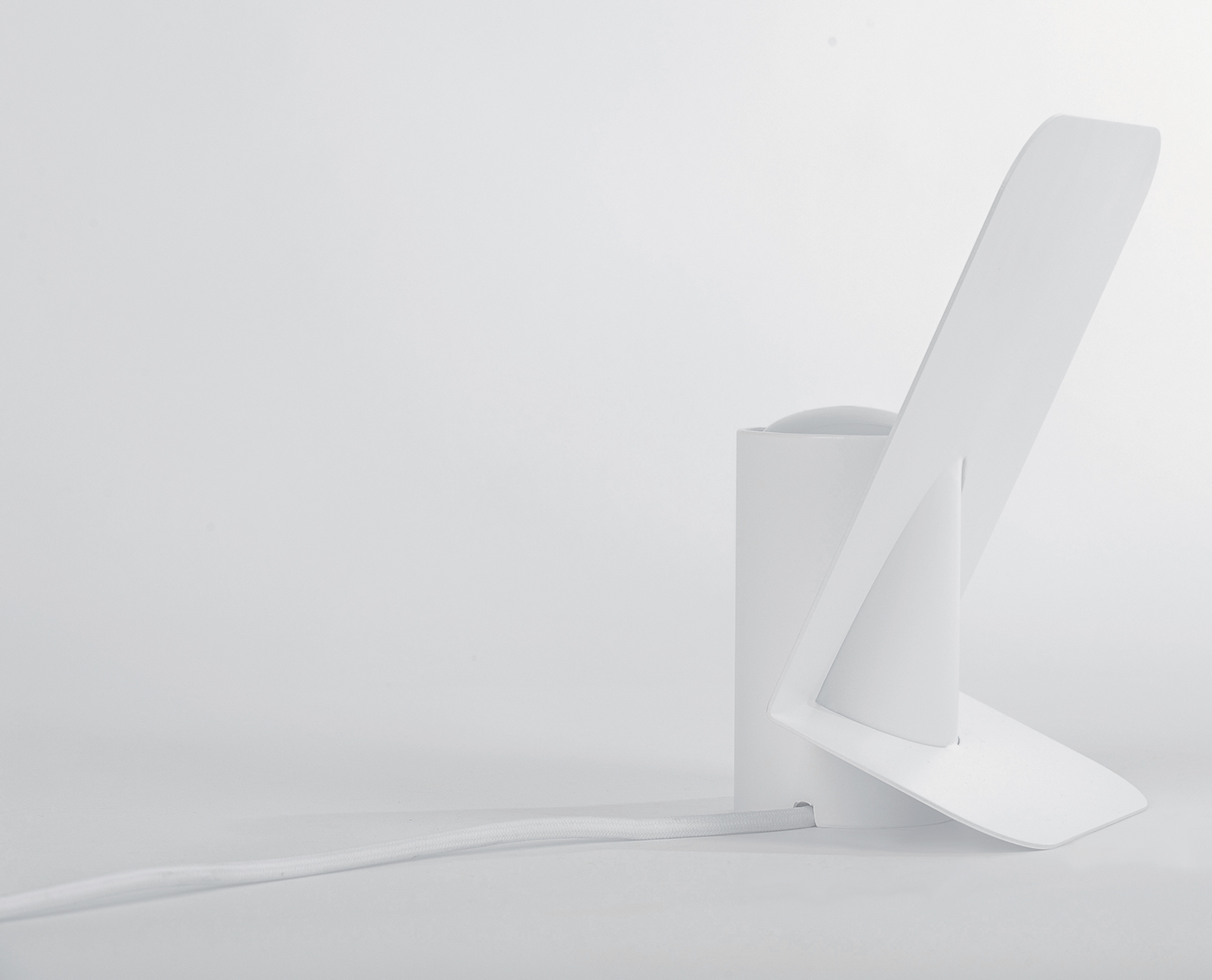 offiseria Vela table lamp Mario Alessiani metal sheet lamp design MADEINITALY gradosei