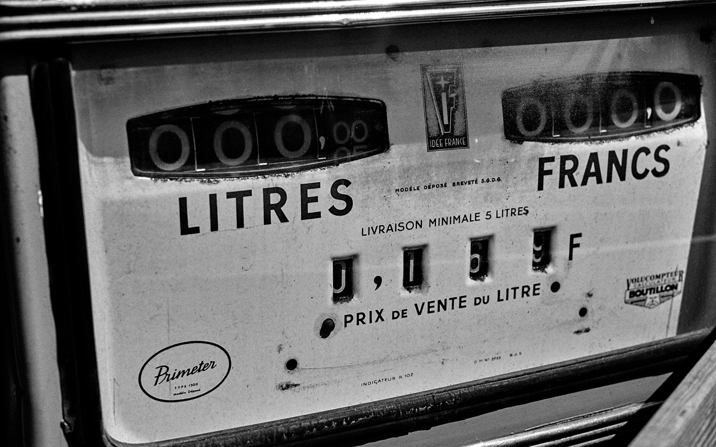 Wheels and waves leica camera france Leica Monochrom Leica Custom motorcycles Biarritz