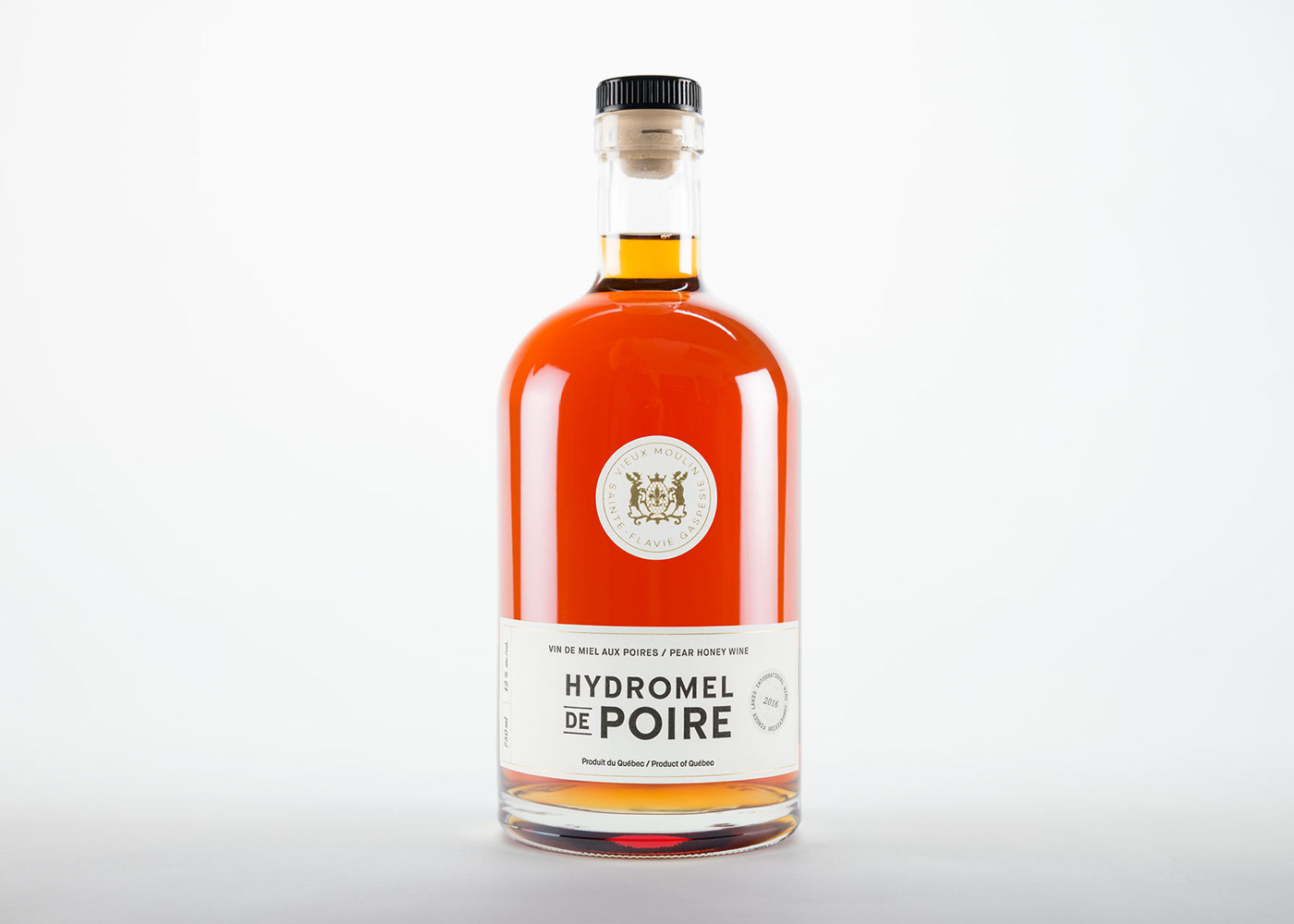 Adobe Portfolio bottle wine honey Packaging gaspésie bouteille emballage hydromel