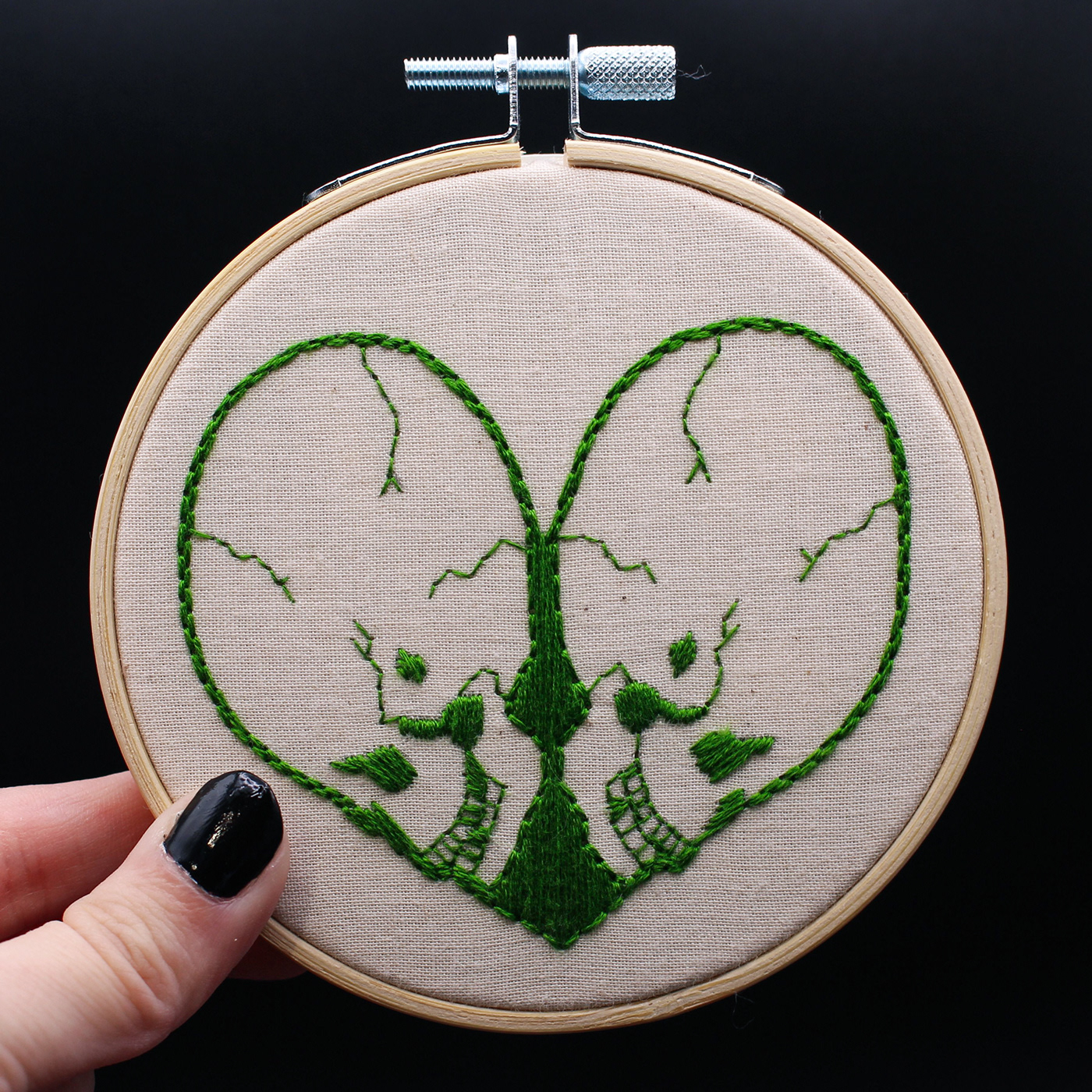 alien Embroidery heart Scifi skull