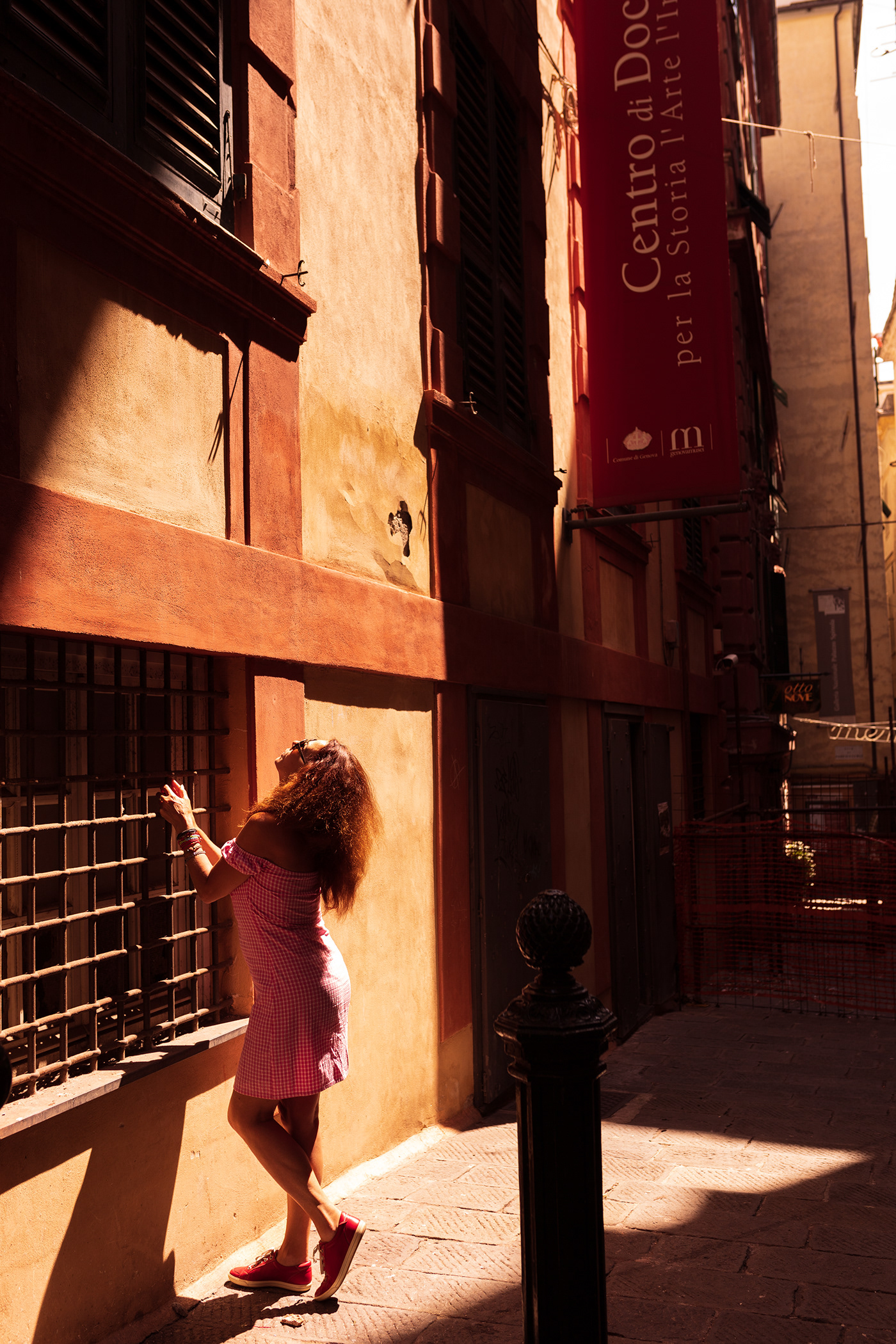 genova Italy streetphoto Street Cinema light Shadows MORNING city atmosphreric OLDCITY