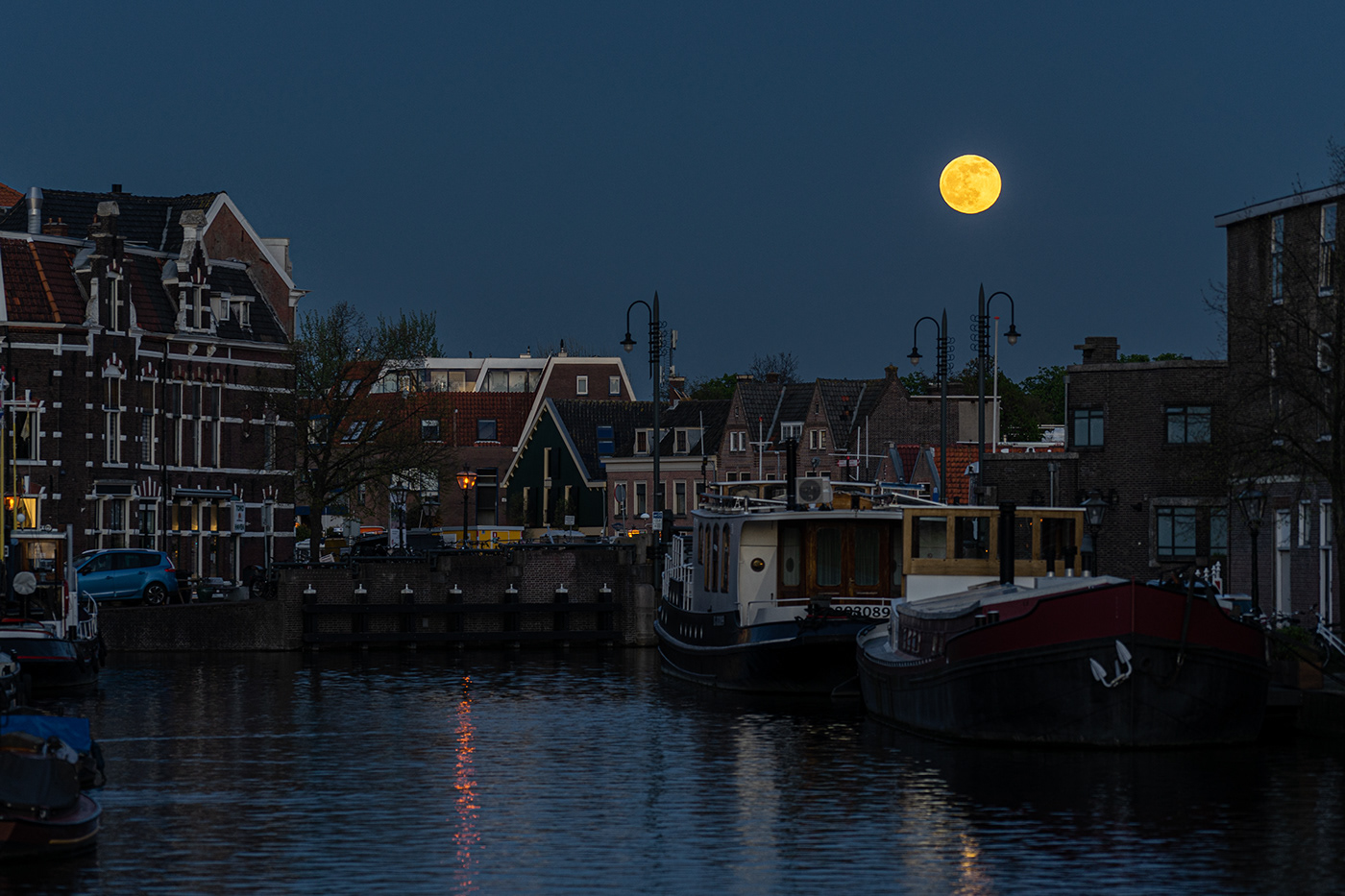 Netherlands leiden amsterdam canal night water lantern Boats DUSK