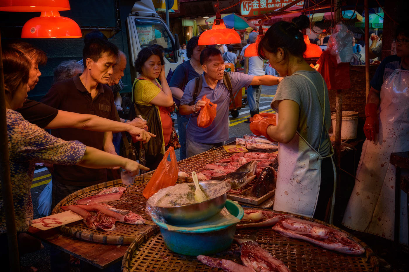 fish market Hong Kong mongkok Nelson Street social documentary street life street photography wet markets