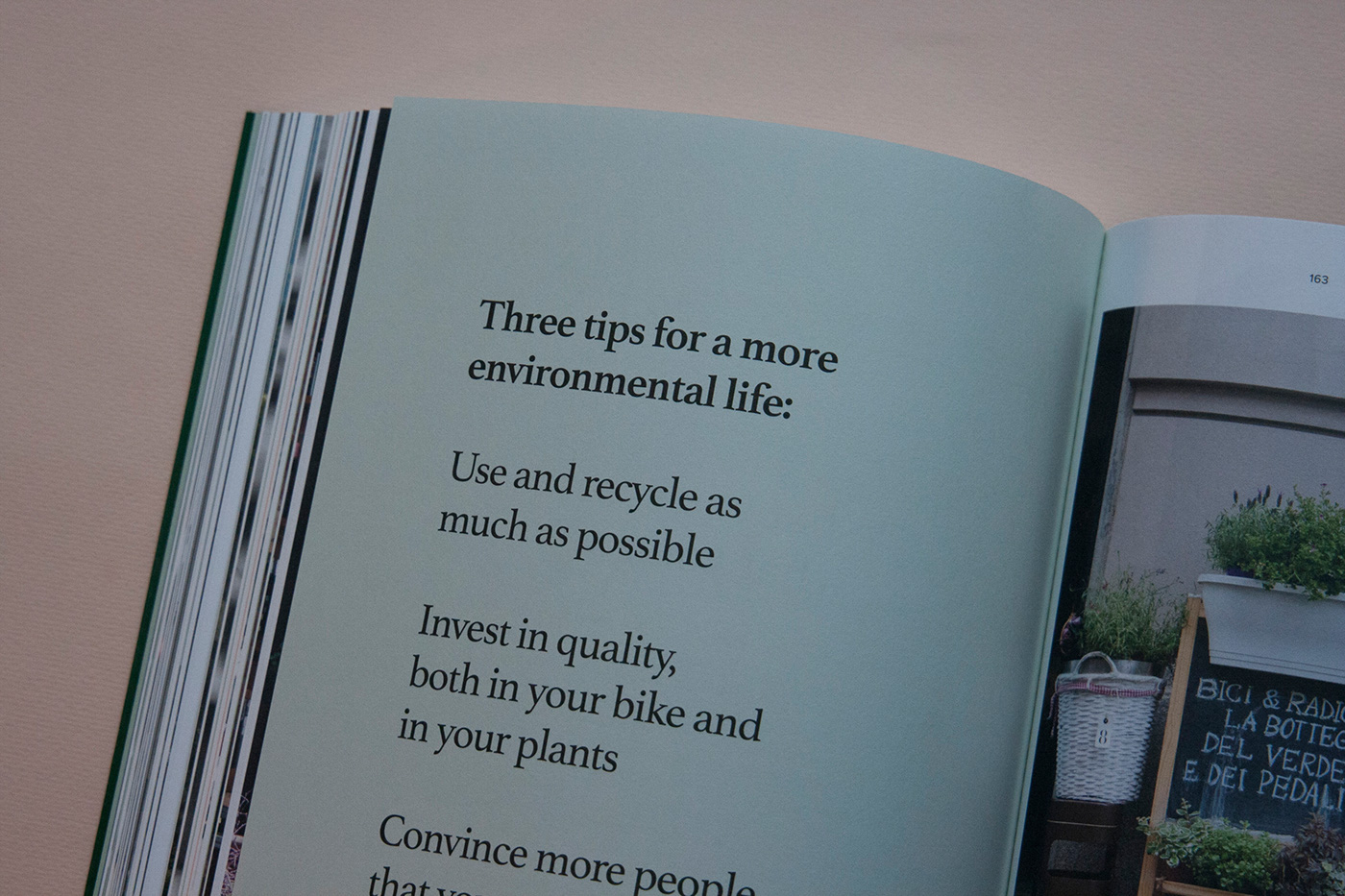design graphic design  Cycling magazine Bike ILLUSTRATION  journal City Guide