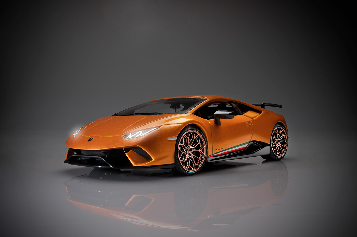 Advertising  Editing  italian lietmotiv luxury car orange Photography  sport