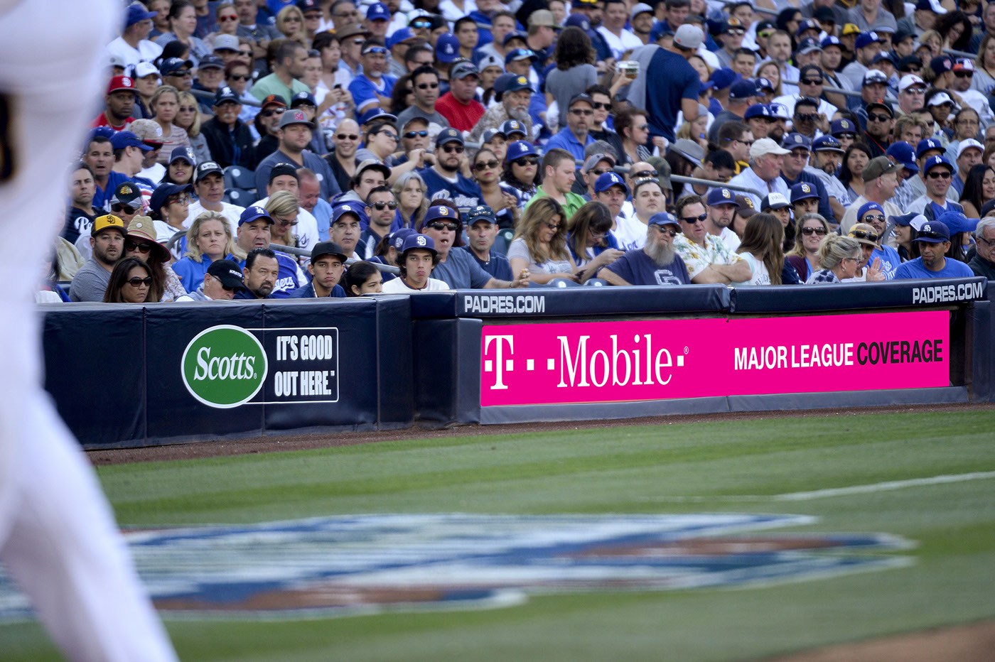 baseball Environmental Graphic Design Large Format Graphics Advertising  mlb T-Mobile