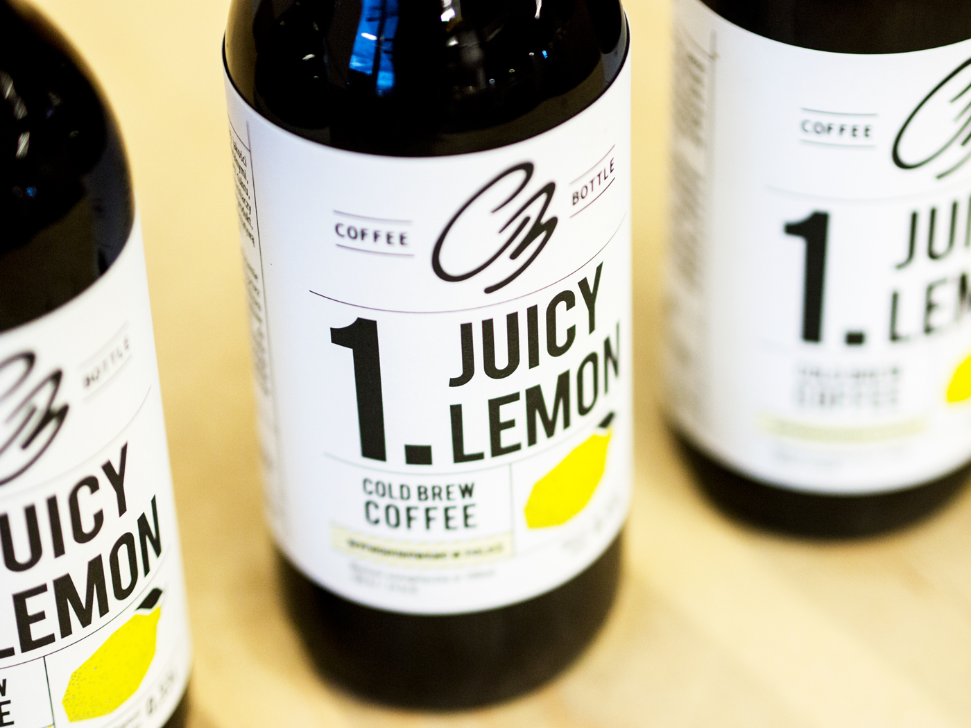 Packaging Cold Brew Coffee Label branding  bottle logo graphic design  identity Logotype