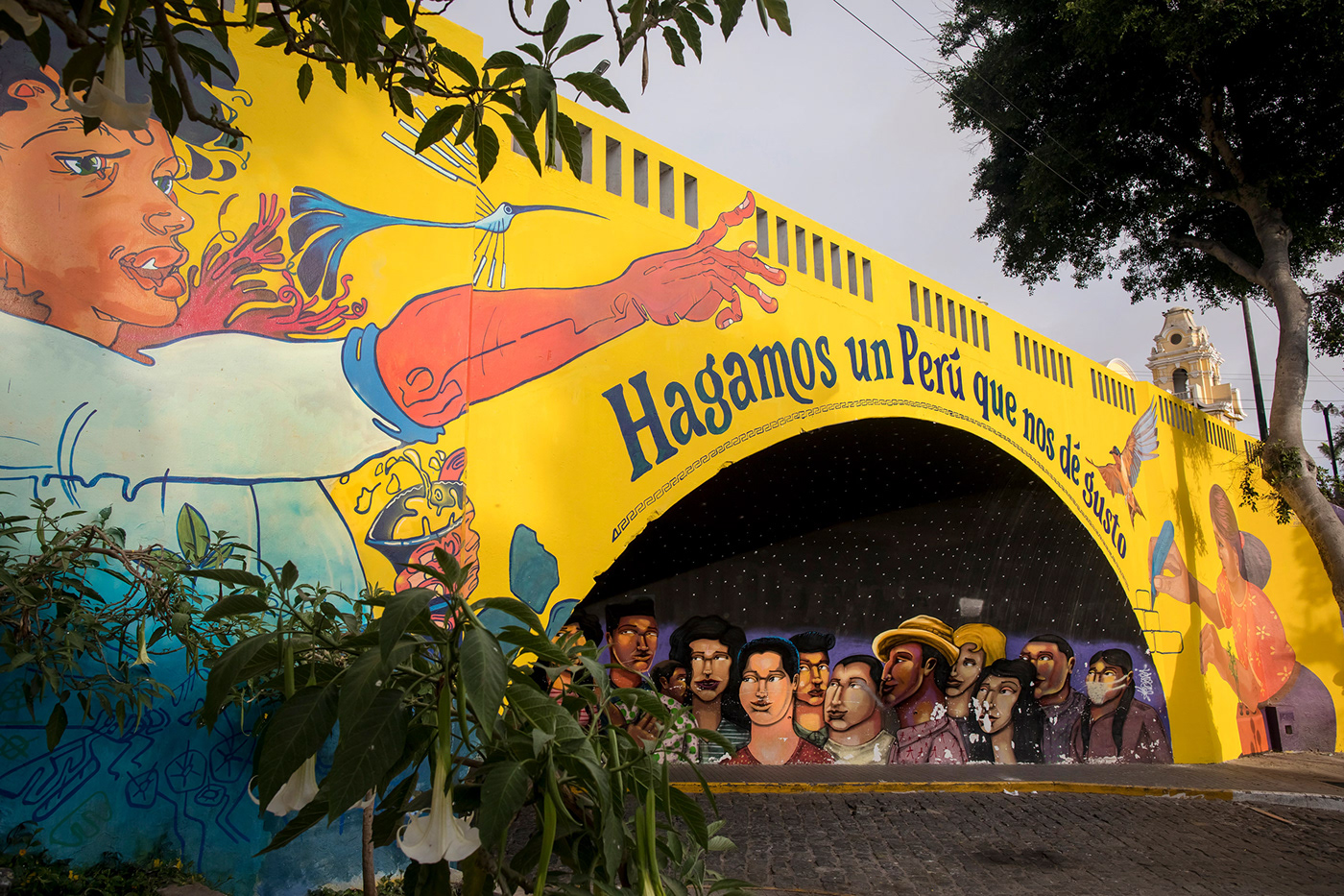 artists cocacola Graffiti inca kola murales peru GOBIERNODELPERÚ ministeriodecultura UNESCO