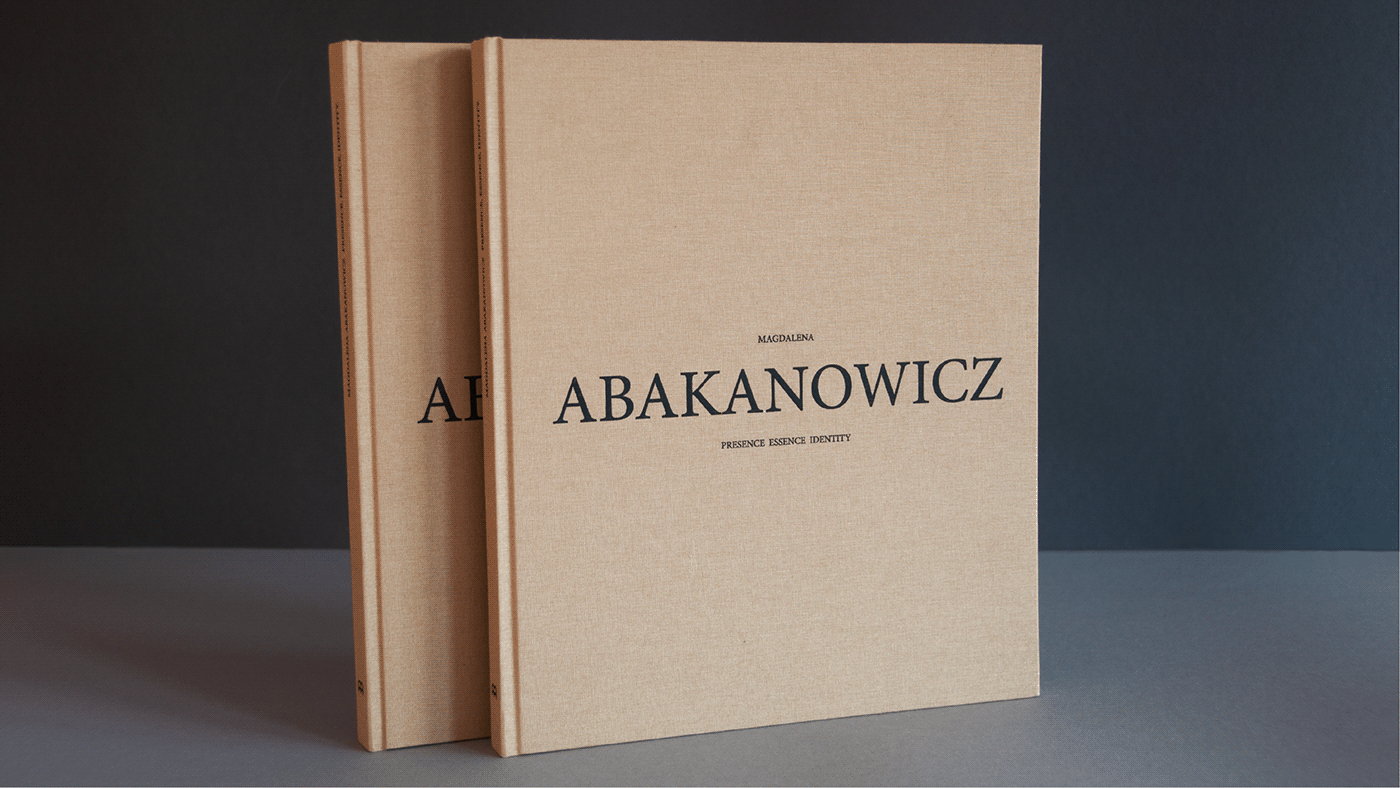 abakanowicz art book Catalogue modernartist sculpture