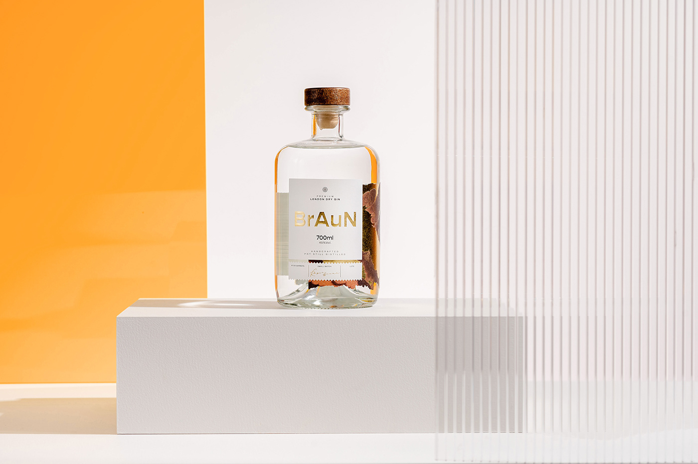 bottle chemistry Creative Direction  drinks embalagem Experience gin Packaging rótulo visual identity