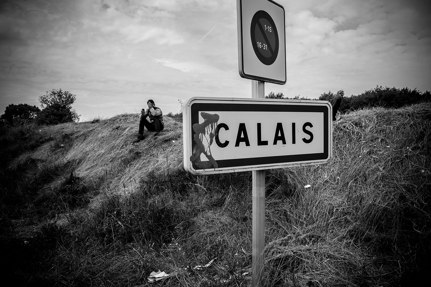 Calais jungle Immigration france UK eurotunnel