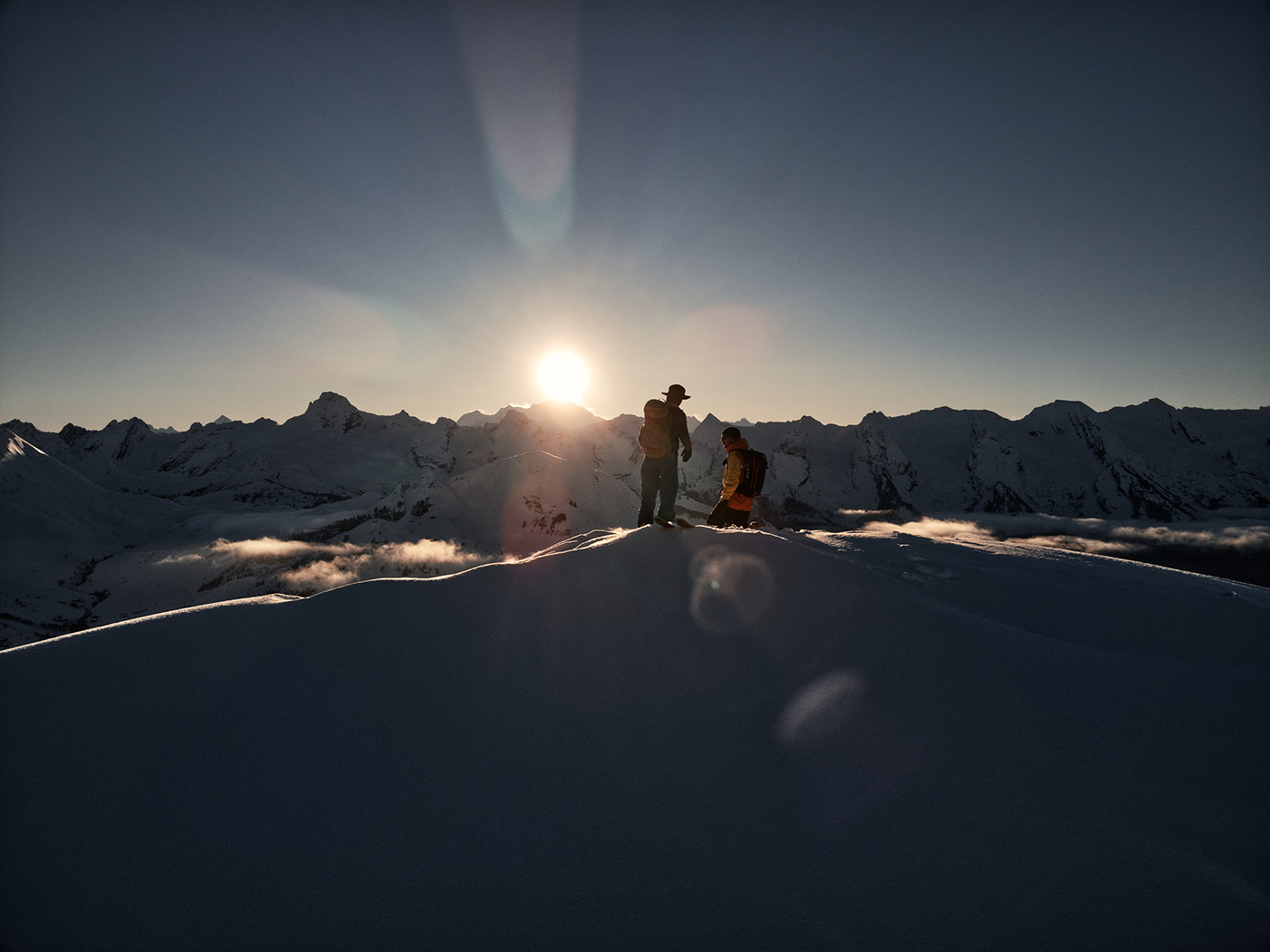 drone graphiste le grand bornand les Aravis montagne Photographie pilote de drone Ski Sunrise video