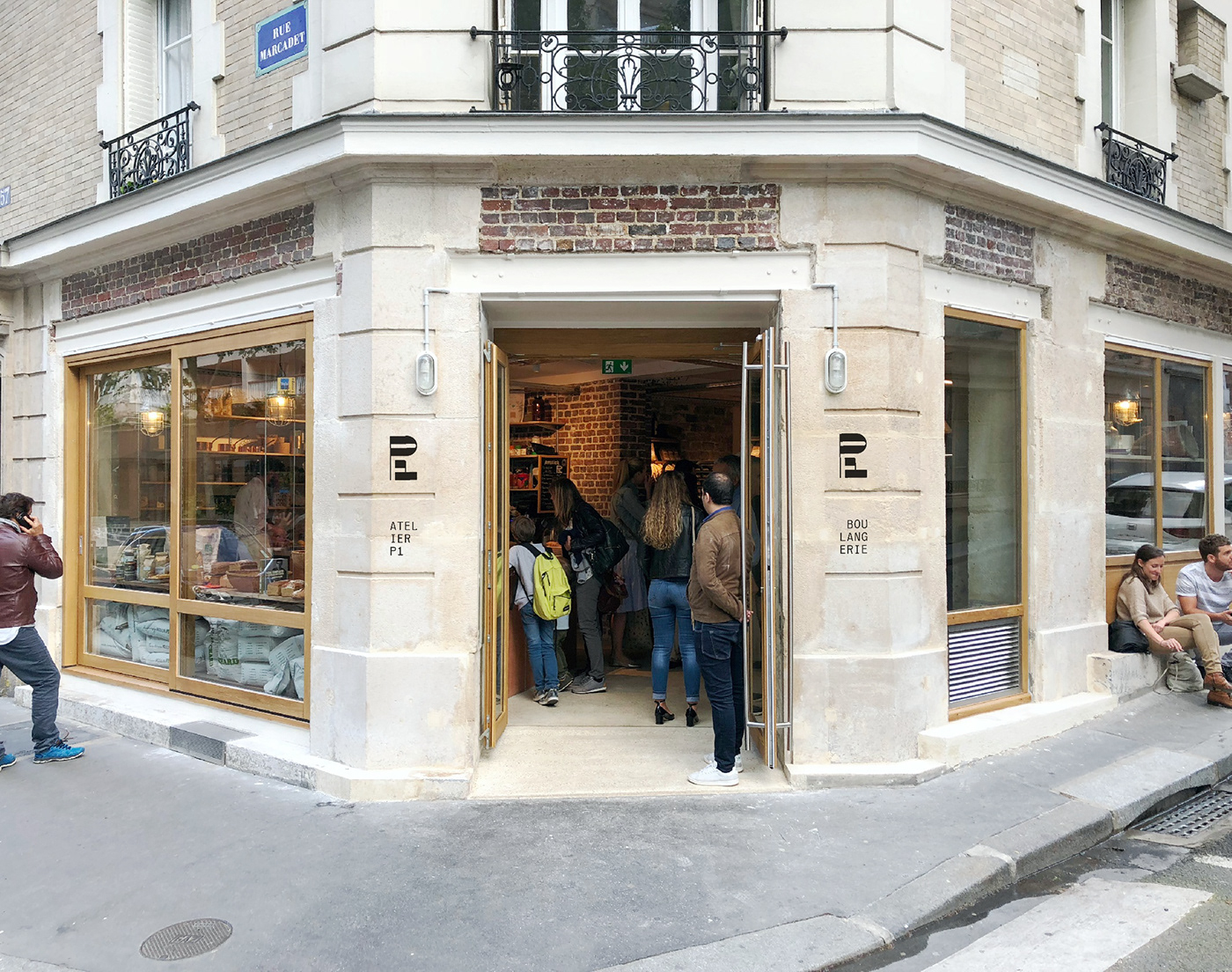 bakery bread coffee shop boutique Retail Food  Paris
