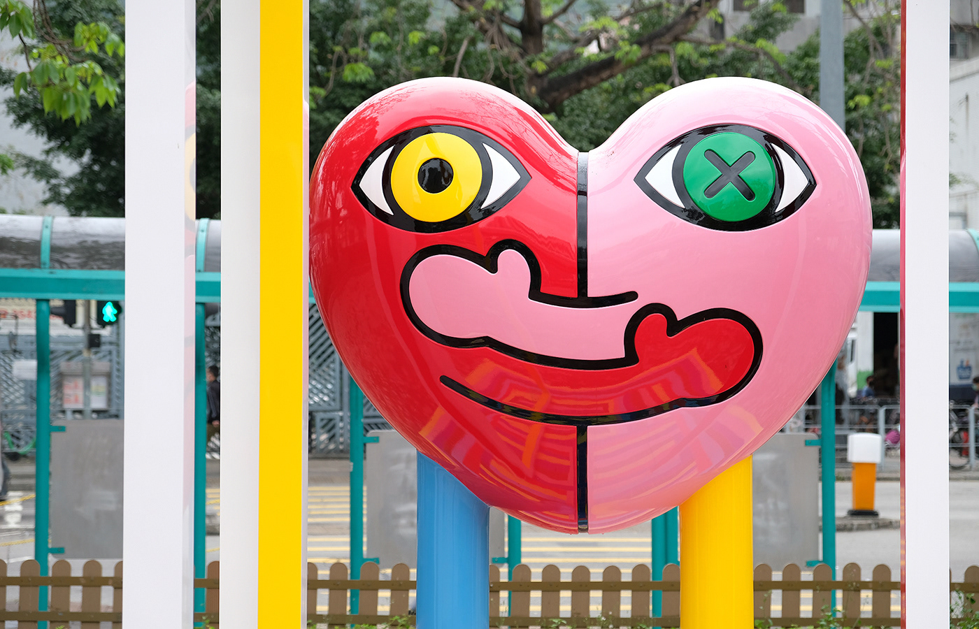 art heart Hong Kong Ken Lo more hugs public art sculpture Street Art  tuen mun viva river
