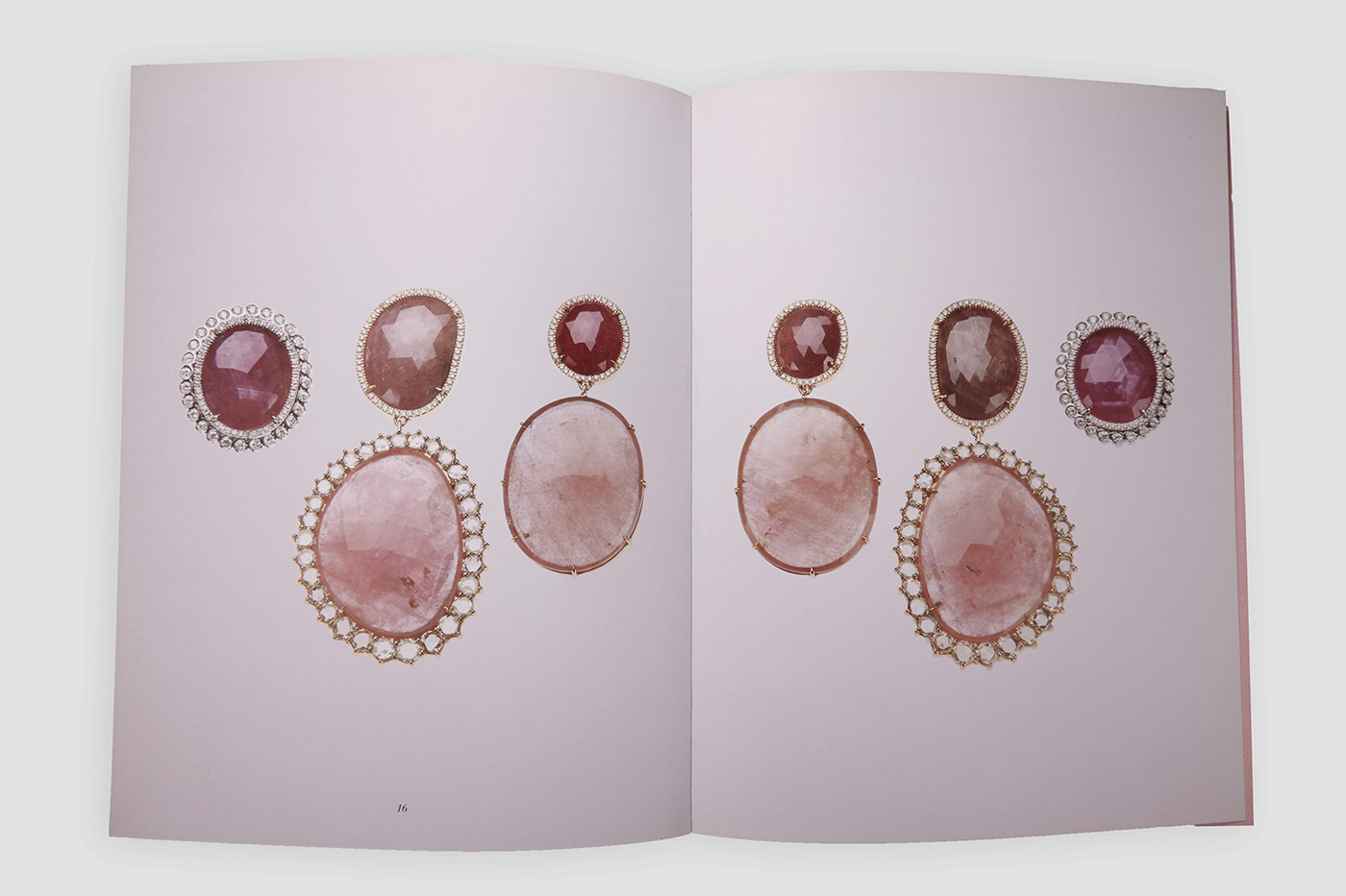 unico editorial jewelry Jewellery book Jewellery diamonds gold accesories Layout