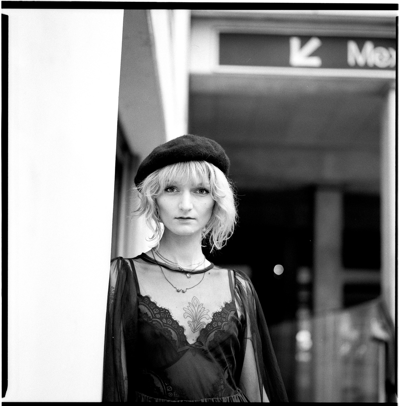 analog black and white Fashion  film photography mittelformat model photoshoot portrait Schwarzweiß woman