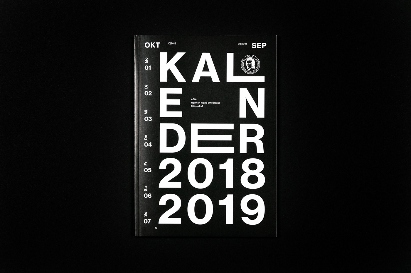 typography   editorial calendar print monochrom Düsseldorf kalender graphicdesign typo Layout