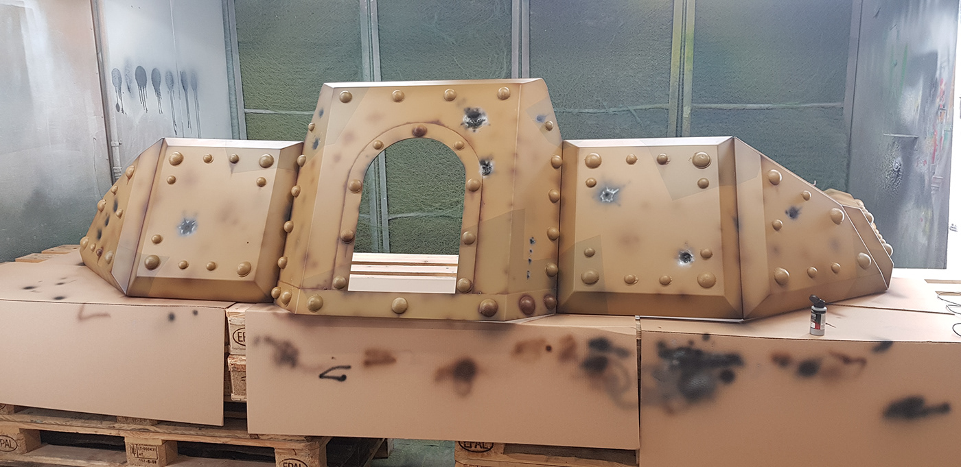 Airbrushing mud panzer Sabaton stageprop Tank wearAndTear