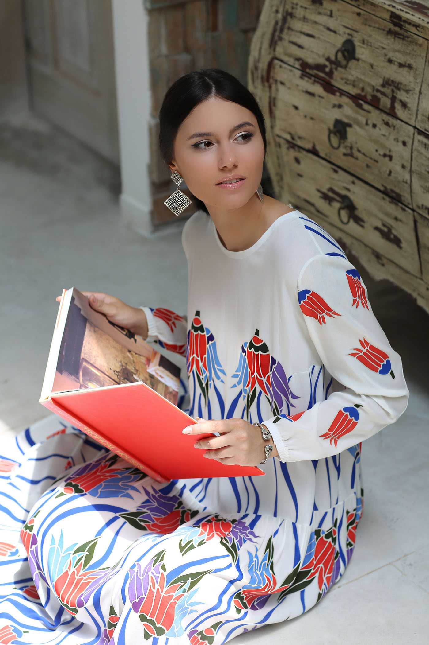 batiksilk batik silkdress printmaking printdesign ILLUSTRATION  illustrationprint fashiondesigndress DESIGNDRESS
