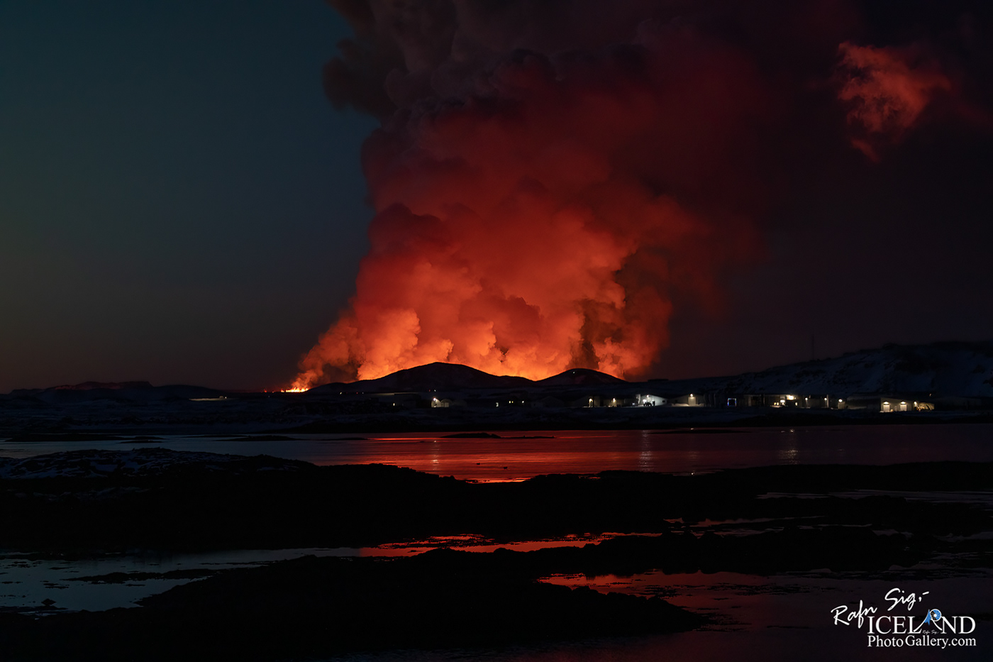 volcano eruption lava Reykjanes iceland Landscape Nature Photography  Sundhnjúkagýgar