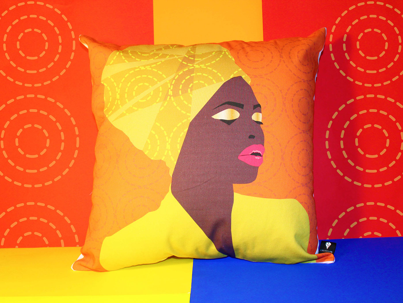 interiordeco scattercusions design ILLUSTRATION  art women africa setdesign paper art