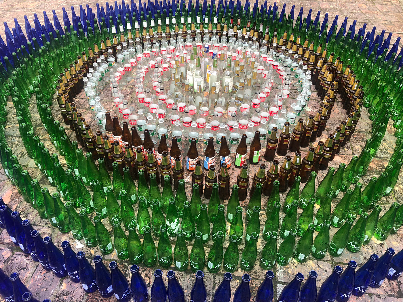 art installation bottle instalación arte visual botella vidrio glass conceptual