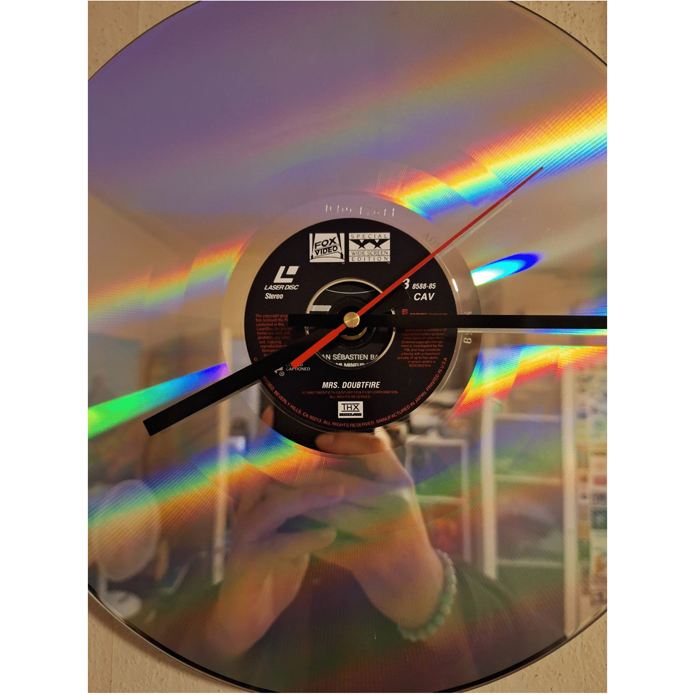 laser clocks horloge vintage design luminescent vinyl Laserdisc music Cinema
