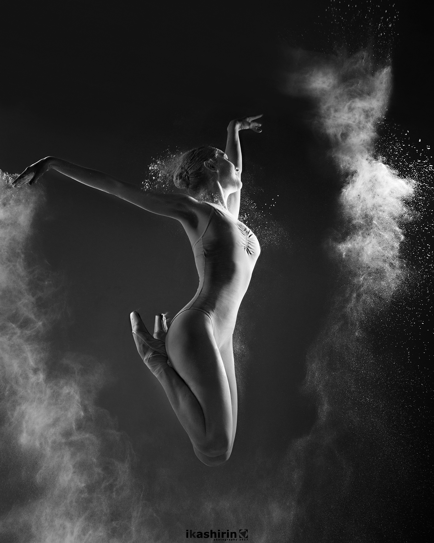 ballet ballerina dancer flour retouch blackandwhite Photography  ikashirin