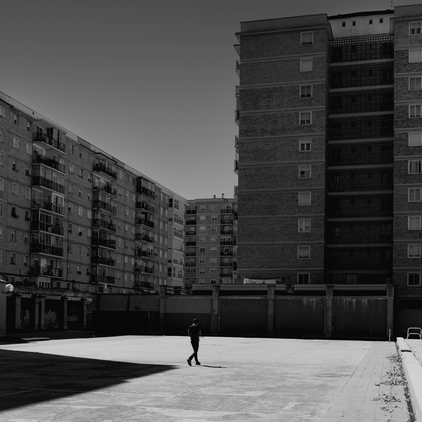 black and white street photography architecture Instante Decisivo neighborhoods
