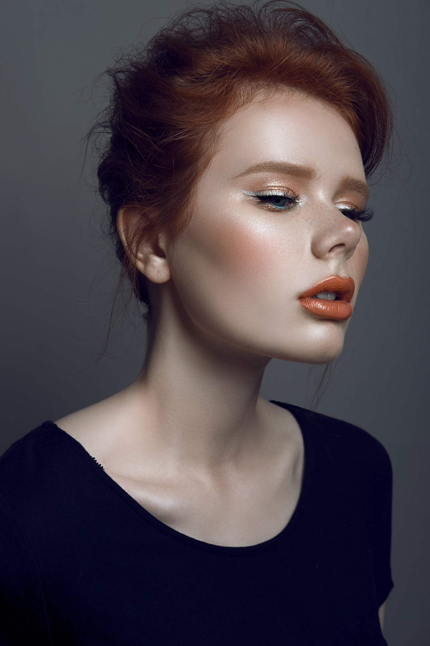 makeup portrait model girl eyes glow Glitter
