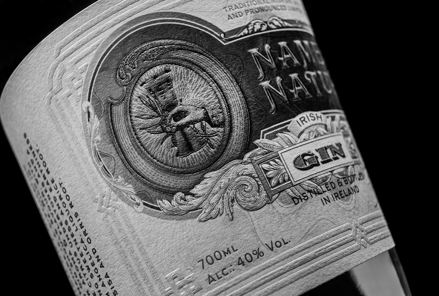 graphic design  Label premium gin Whiskey luxury Spirits Packaging typography   rótulo