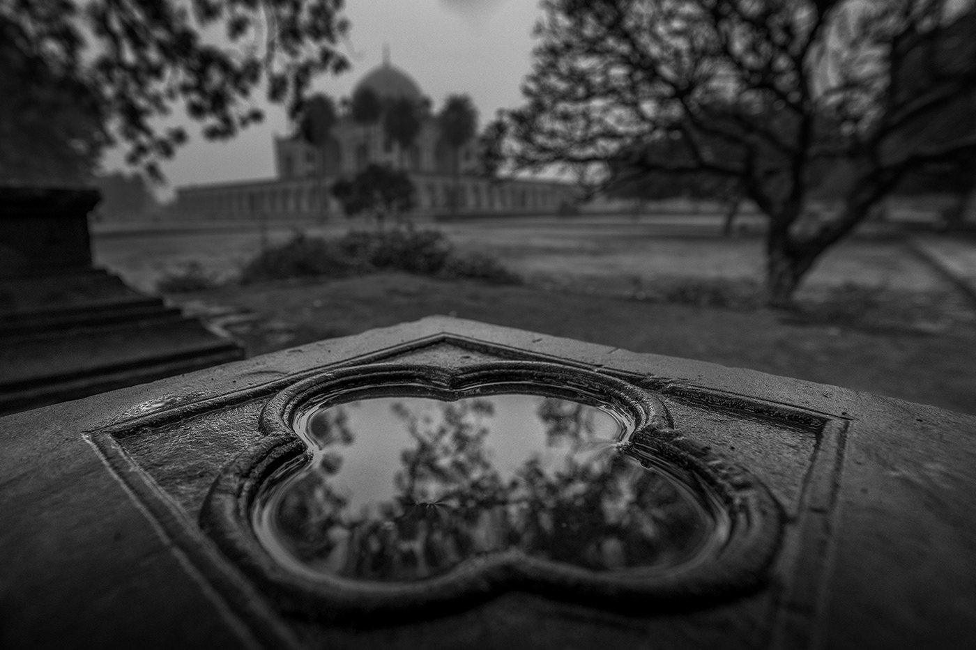 buildings Delhi India black & white mausoleums architecture mughal history tomb archaeological