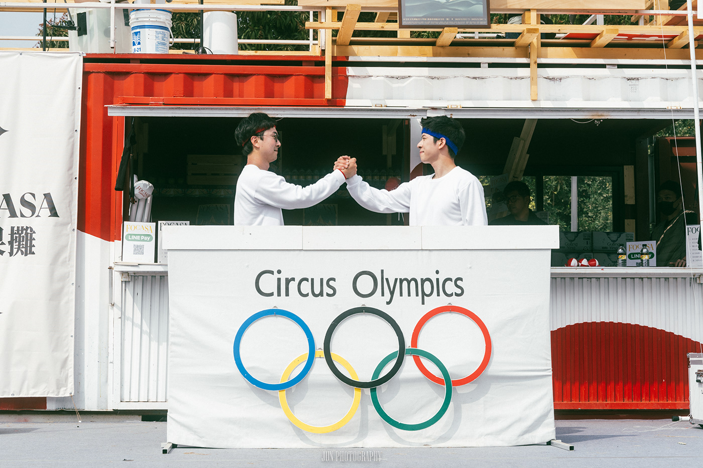 Circus circus tent juggler juggling Photography  photoshoot