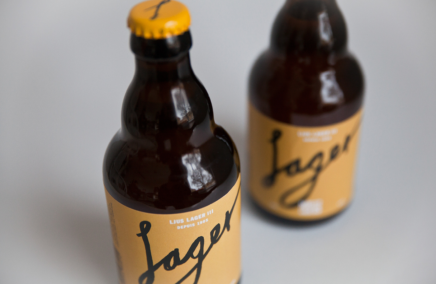 beer Label mäster anders restaurant yellow lettering
