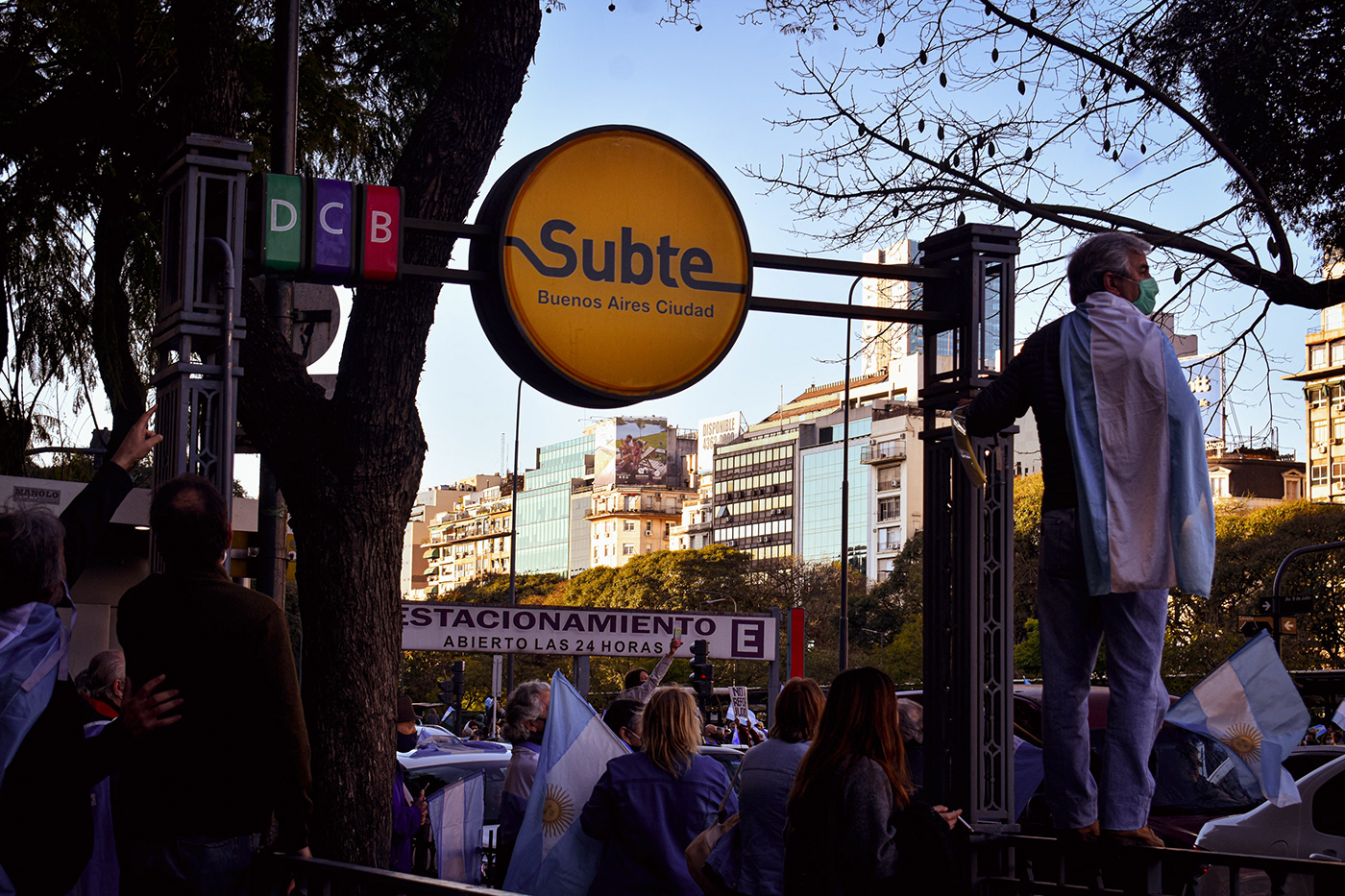 Опубликовано: 31 августа 2022 г. 1. 0. Buenos Aires Massive protests agains...