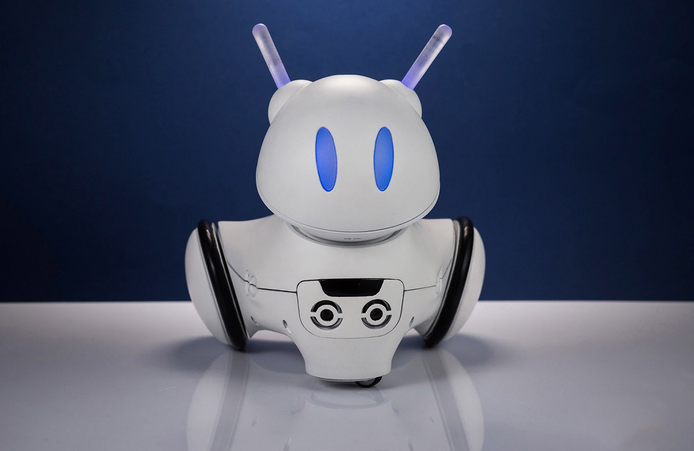 robot toy children interactive IoT smart device