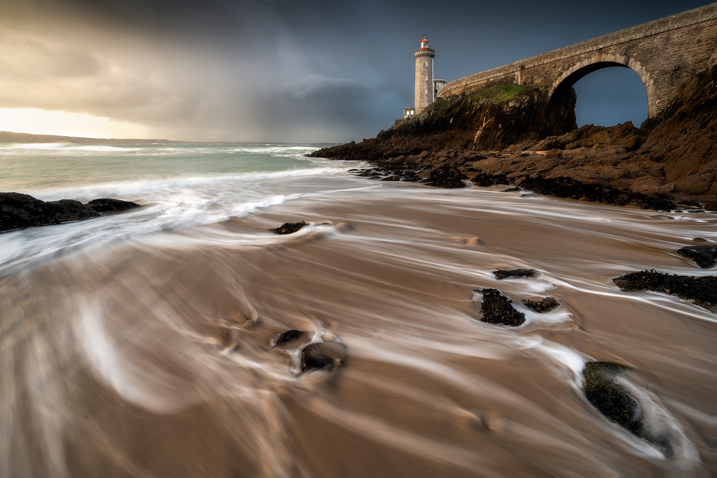 brittany cliff Finistère france lighthouse Ocean sea storm waves