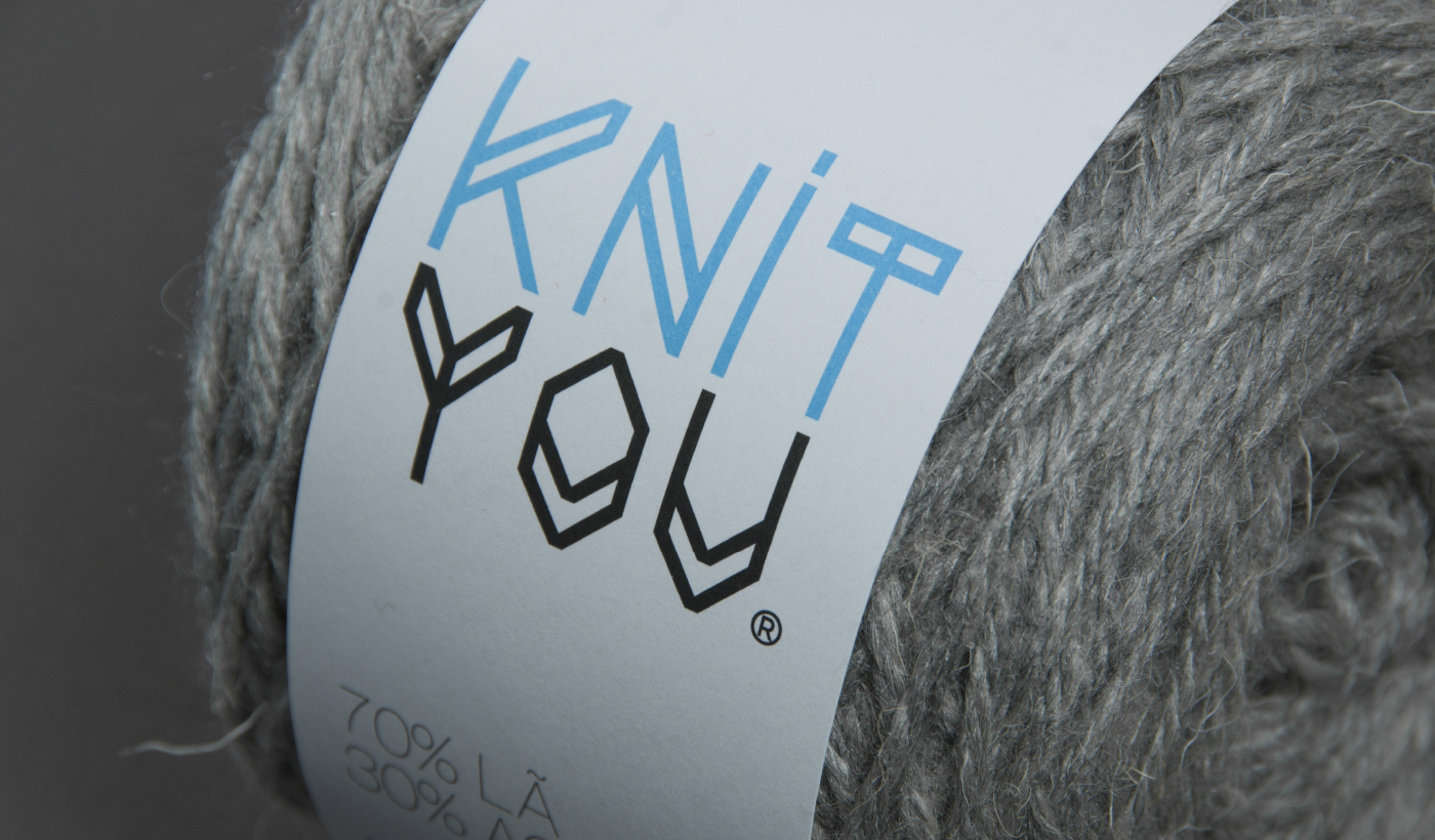 knit knitting Alzheimer nonprofit brand identity branding  logo uma uma brand studio