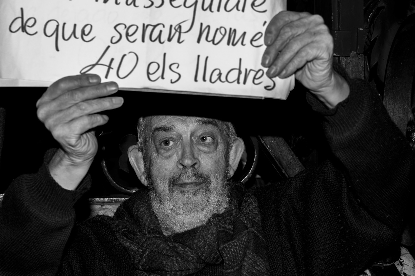 Photography  journalism   14n huelga barcelona riot black and white