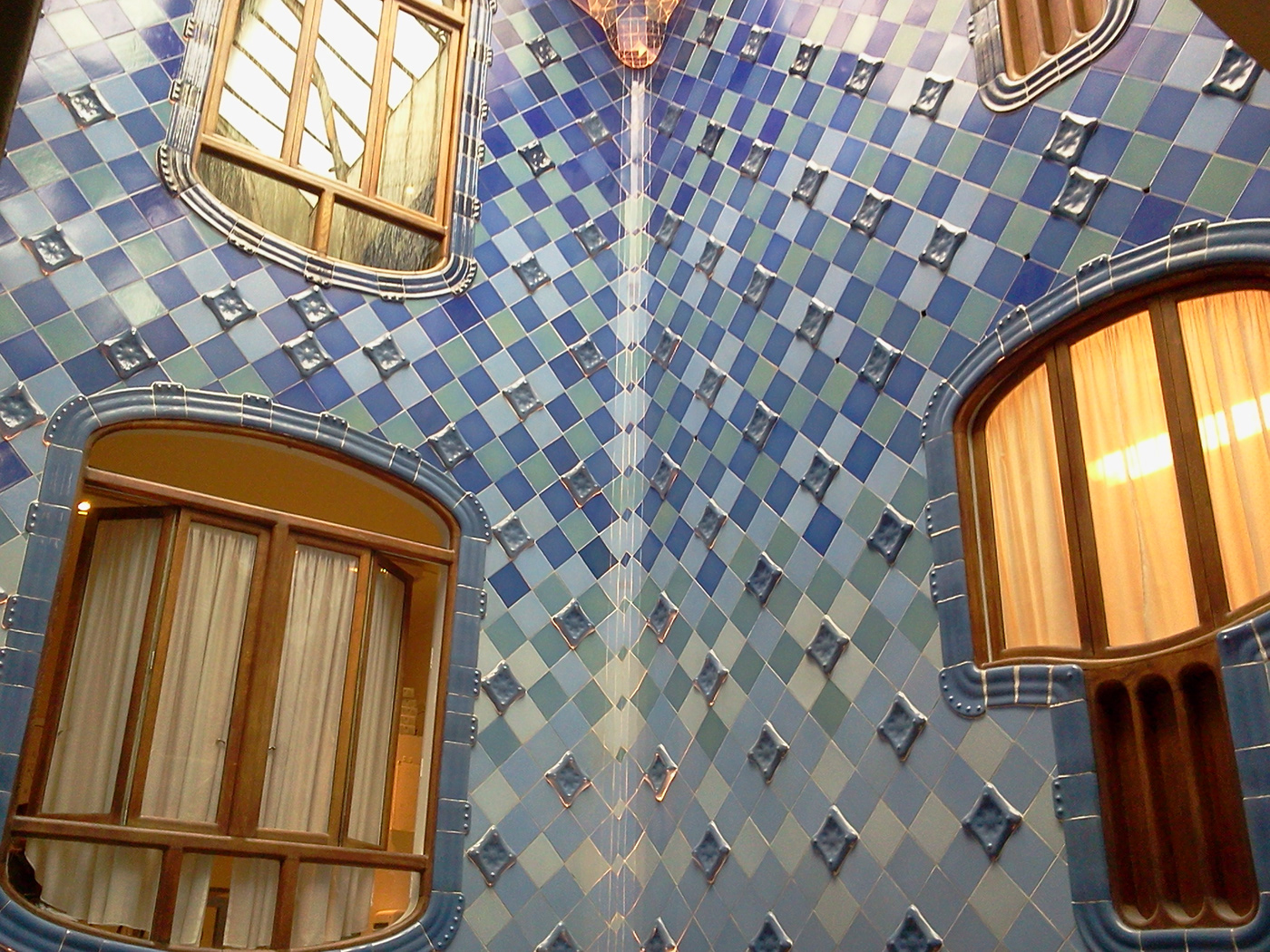 Antoni Gaudi barcelona casa batllo catalonia lightwell spain