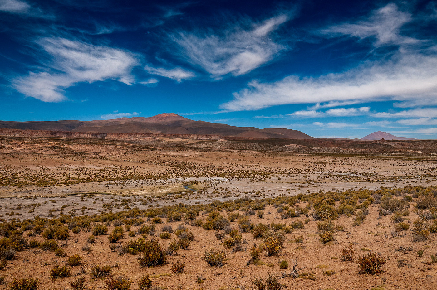 Landscape photography of the desertic bolivian altiplano.
