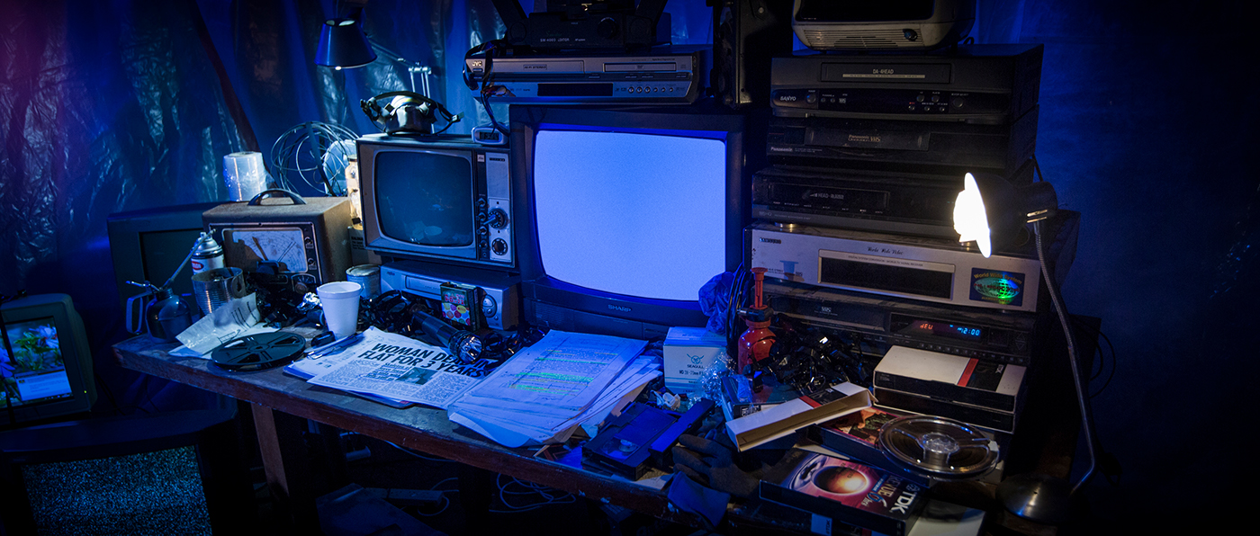 tv 80s 90s Investigator Paranormal violet blue art direction  detective Videodrome