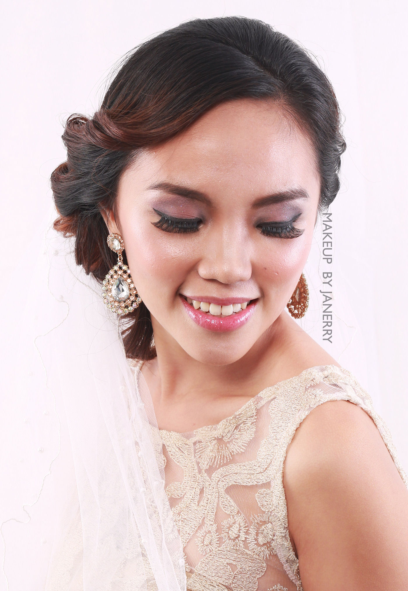 makeup cosmetics bridal Photoshoots debut prom makeupartist